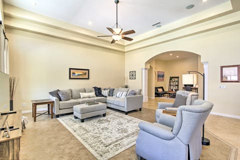 Snowbird Haven w/ Pool! 11 Mi to Dtwn Phoenix House in Laveen Village