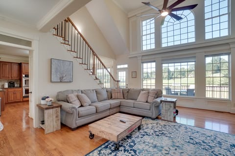 Beautiful Hiawassee Home w/ Mountain Views! House in Chatuge Lake