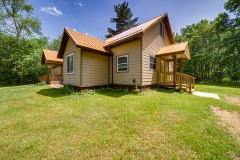 Spacious House on Half Acre < 3 Mi to Beach! House in Sawyer