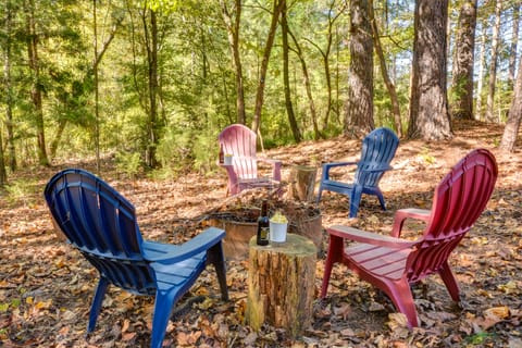 Wooded Cottage - 3 Mi to Clemson University Cottage in Clemson
