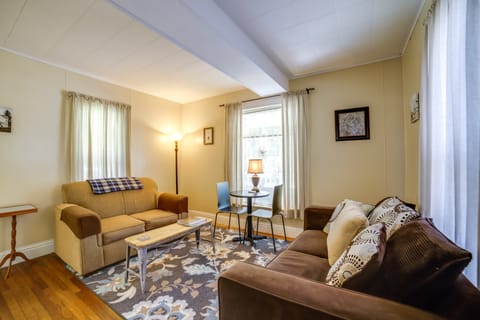 BBQ, Fire Pit & Yard: Family Home in Adrian House in Ohio