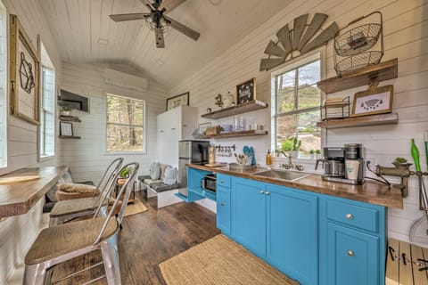 14 Mi to Ski Apache: Mountaintop Cabin w/ View House in Ruidoso