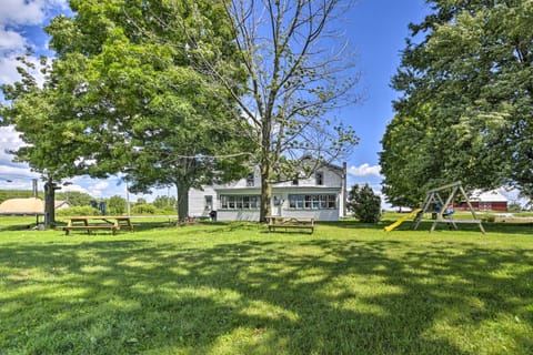 Lakefront Retreat w/ Shared Dock & Fire Pit! Cottage in Alburg