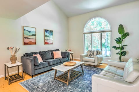 Spacious Family Home Near Hiking & Breweries! House in Asheville