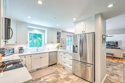 Spacious Family Home Near Hiking & Breweries! House in Asheville