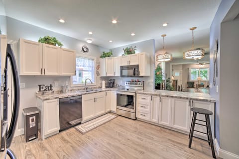 Spacious Fort Wayne Condo w/ Porch + Storage! Apartment in Fort Wayne