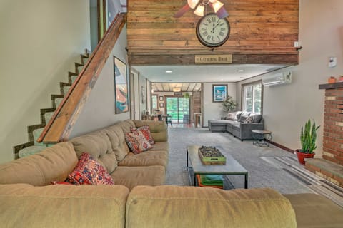 Poconos Cottage w/ Fire Pit: Near Lake Harmony Cottage in Hickory Run State Park