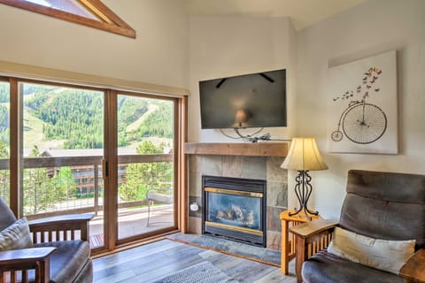 < 1 Mi to Slopes: Mtn-View Keystone Condo Apartment in Keystone
