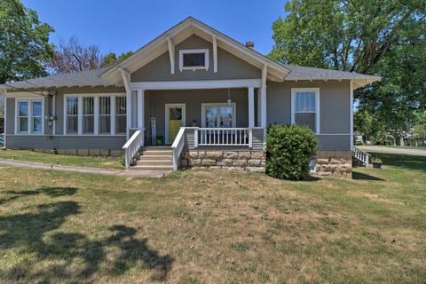 Historic Mountain Home Haven w/ Large Yard! House in Mountain Home