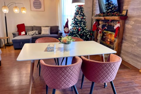 Big Bear Cabin Close to Lake, Trails & Village! House in Big Bear