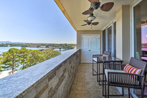 Relax & Recharge: Lake Hamilton Condo w/ Pool Apartment in Rockwell