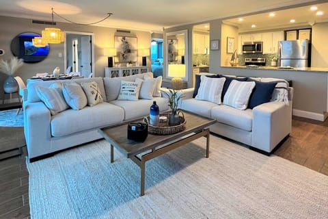 Relax & Recharge: Lake Hamilton Condo w/ Pool Apartment in Rockwell