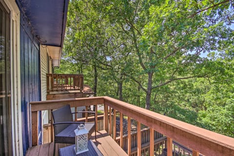 Townhouse at the Mouth of Drowning Creek! Apartment in Lake O The Cherokees