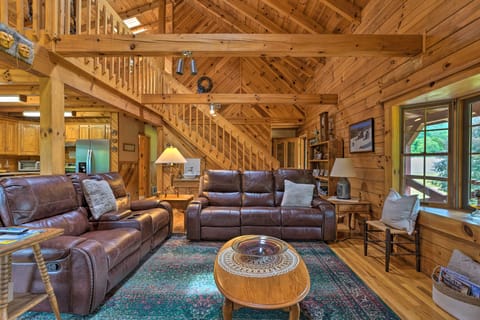 Pet-Friendly Canton Cabin w/ Porch + Grill! House in Buncombe County