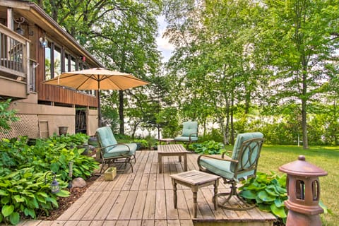 Year-Round Waterfront Getaway: Lake Access + Dock! Cottage in Minnesota