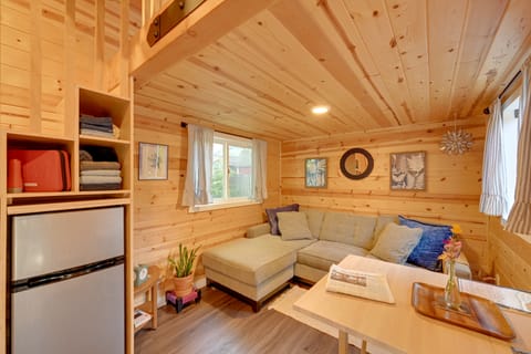 Modern Lynnwood Tiny House: 16 Mi to Seattle! Apartment in Lynnwood
