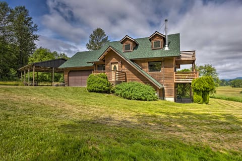 51 Mi to Mt Rainier: Mtn-View Escape on 8 Acres! House in Washington