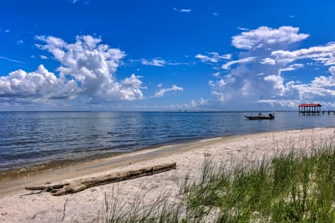 Bayfront Dauphin Island Home w/ Beach Access! House in Dauphin Island