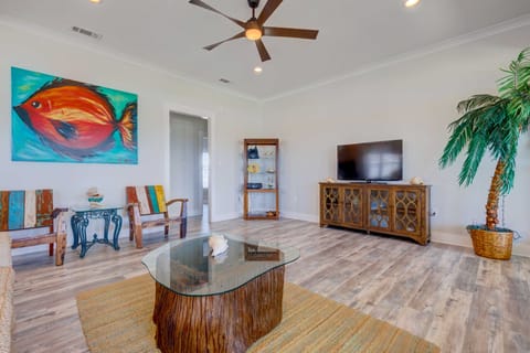 Bayfront Dauphin Island Home w/ Beach Access! House in Dauphin Island