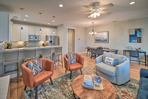 Luxury Barefoot Resort Retreat: Pool, Marina Views Apartment in North Myrtle Beach