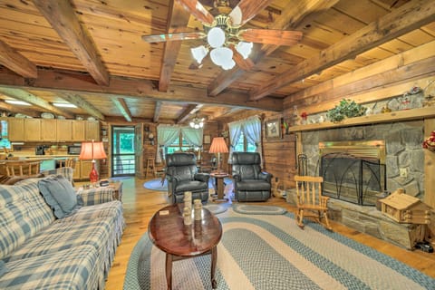 Scenic Creekside Cabin w/ Wraparound Porch! House in Tennessee