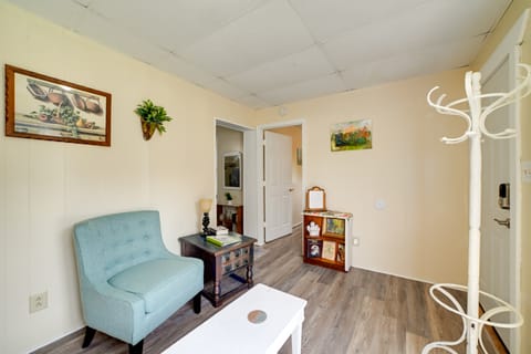 Serene McEwen Cottage ~ 2 Mi to Golf Course! Cottage in Tennessee