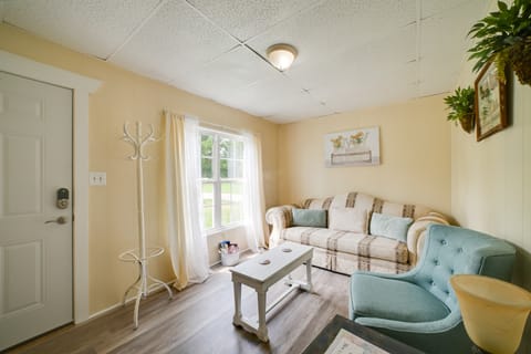 Serene McEwen Cottage ~ 2 Mi to Golf Course! Cottage in Tennessee