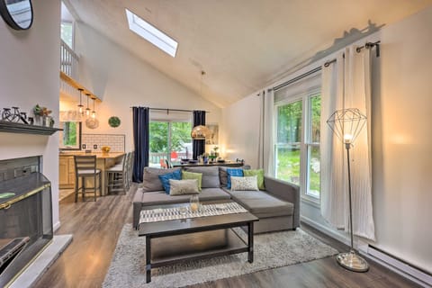 7 Mi to Tobyhanna State Park: Quiet Retreat! House in Coolbaugh Township