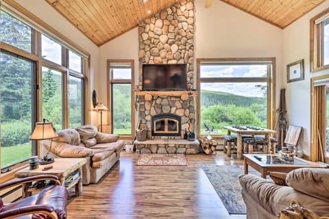 Alpine Escape w/ Mtn Views in Blue River! House in Blue River