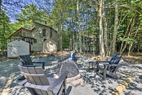 Fire Pit + Furnished Deck: Serene Tobyhanna Escape House in Coolbaugh Township