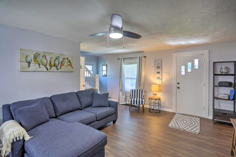 Lorain Lake Cottage < 1 Mi to Lake Erie Fun! House in Lake Erie