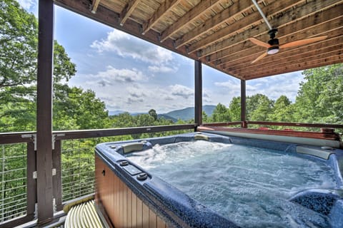 Hot Tub & Game Room: Secluded Franklin Getaway House in Tennessee
