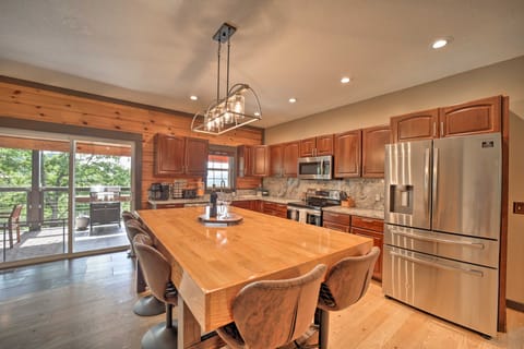 Hot Tub & Game Room: Secluded Franklin Getaway House in Tennessee