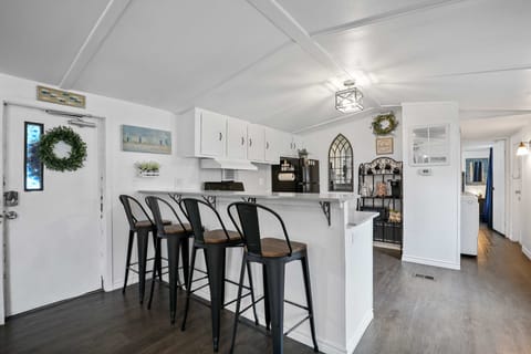 Near Water: Lake Dallas Home w/ Furnished Patio! House in Lake Dallas