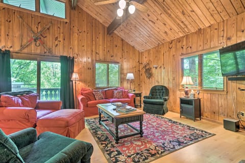 Serene Sky Valley Family Chalet w/ Fireplace House in Sky Valley