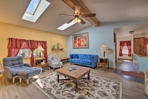 Charming Hanoverton Cottage on Guilford Lake! Cottage in Ohio