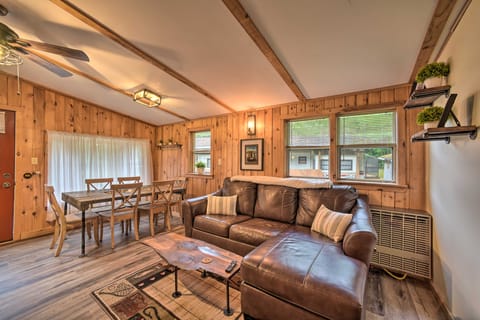 Glamping Getaway in Woodstock Lake Campground House in Capital District, NY, USA