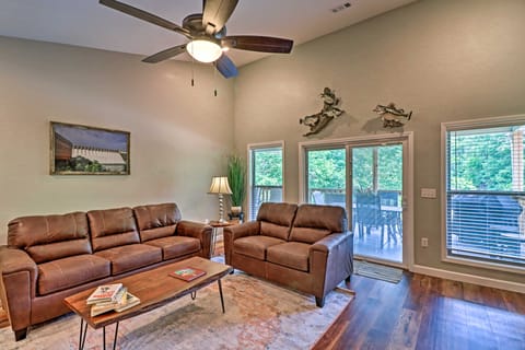 Bull Shoals Condo Retreat ~ 1 Mi to Marina! Apartment in Bull Shoals