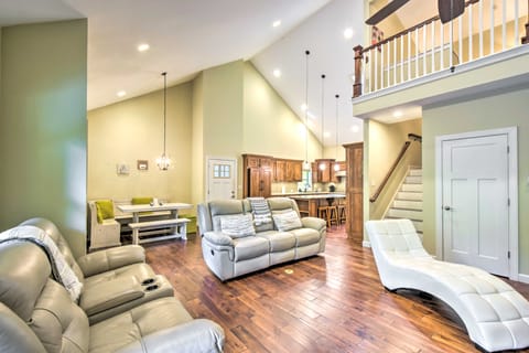 Cozy Riverside Dahlonega Home w/ Kayaks + Fire Pit House in Georgia