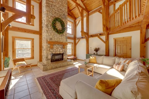 Waterfront Lakes Region Home on Private Cove! House in New Durham