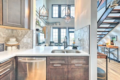 Central Atlantic Station Loft Near World Cup Play! Apartment in Buckhead