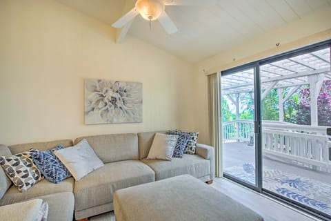 Kailua-Kona Guest House w/ Lanai < 7 Mi to Beach House in Kalaoa