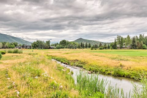 Spacious Park City Retreat: Golf Course Views Apartment in Snyderville
