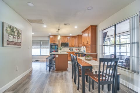 Largo Oasis w/ Pool & Grill: 6 Mi to Beach! House in Largo