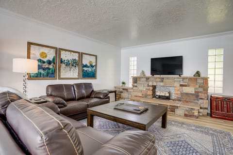 2 Mi to Dtwn Ogden: All-Season Home Near Skiing House in Ogden