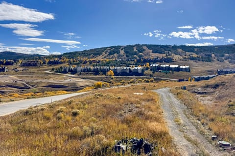 Mtn View Granby Condo w/ In-Unit Hot Tub! Apartment in Granby