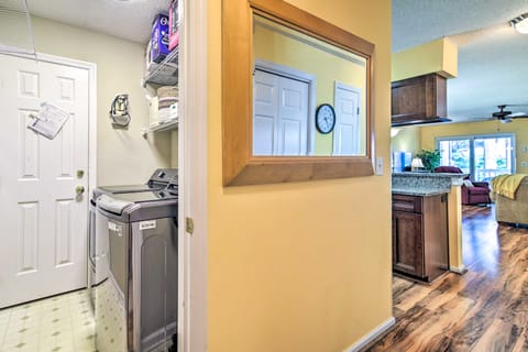 Pool, Patio & Golf Course Views: Myrtle Beach Gem Apartment in Carolina Forest