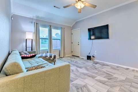 8 Mi to Downtown Little Rock: Home w/ Fenced Yard House in Little Rock