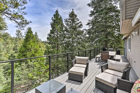 Spacious Lake Arrowhead Home w/ Putting Green House in Lake Arrowhead