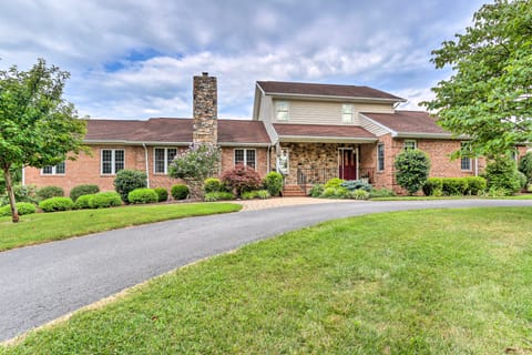 Charles Town Home w/ Private Pool & Hot Tub House in Shenandoah Valley